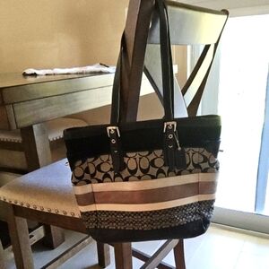 Coach Silver and Black Shoulder Bag with Elegant Design